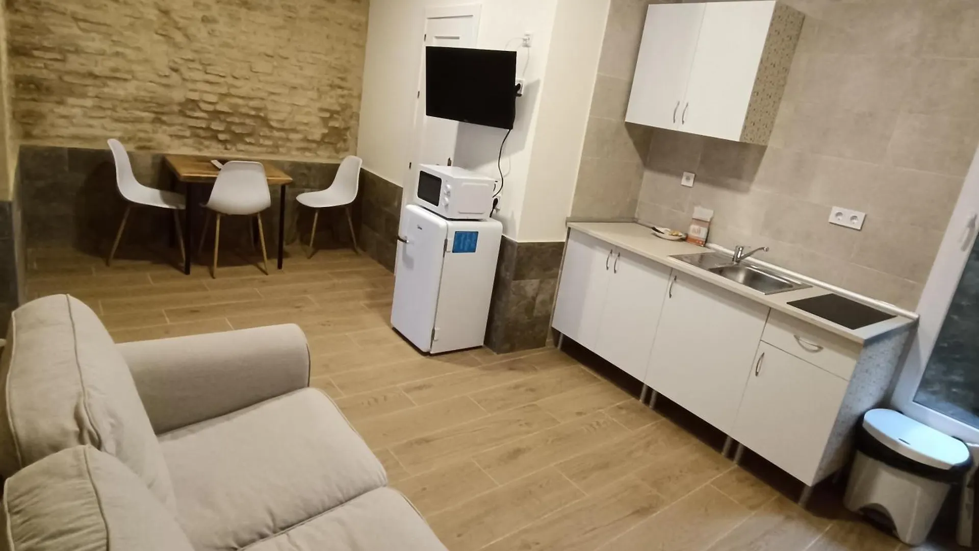 Almona Puente De Barcas - Kainga Homes Sevilla Apartamento