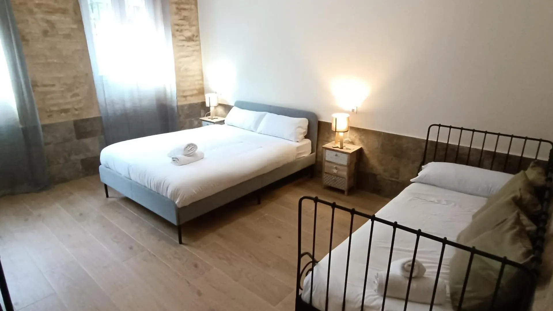 Apartamento Almona Puente De Barcas - Kainga Homes Sevilla